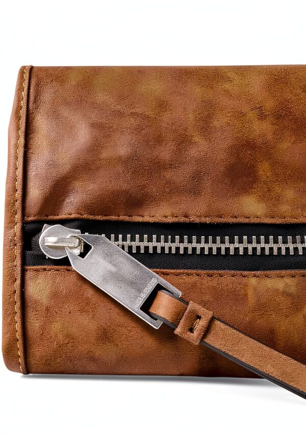 AllSaints Vega Mini sac en daim Marron Fango-6